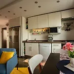 Apartment Amo Bucharest
