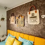 Apartment Amo